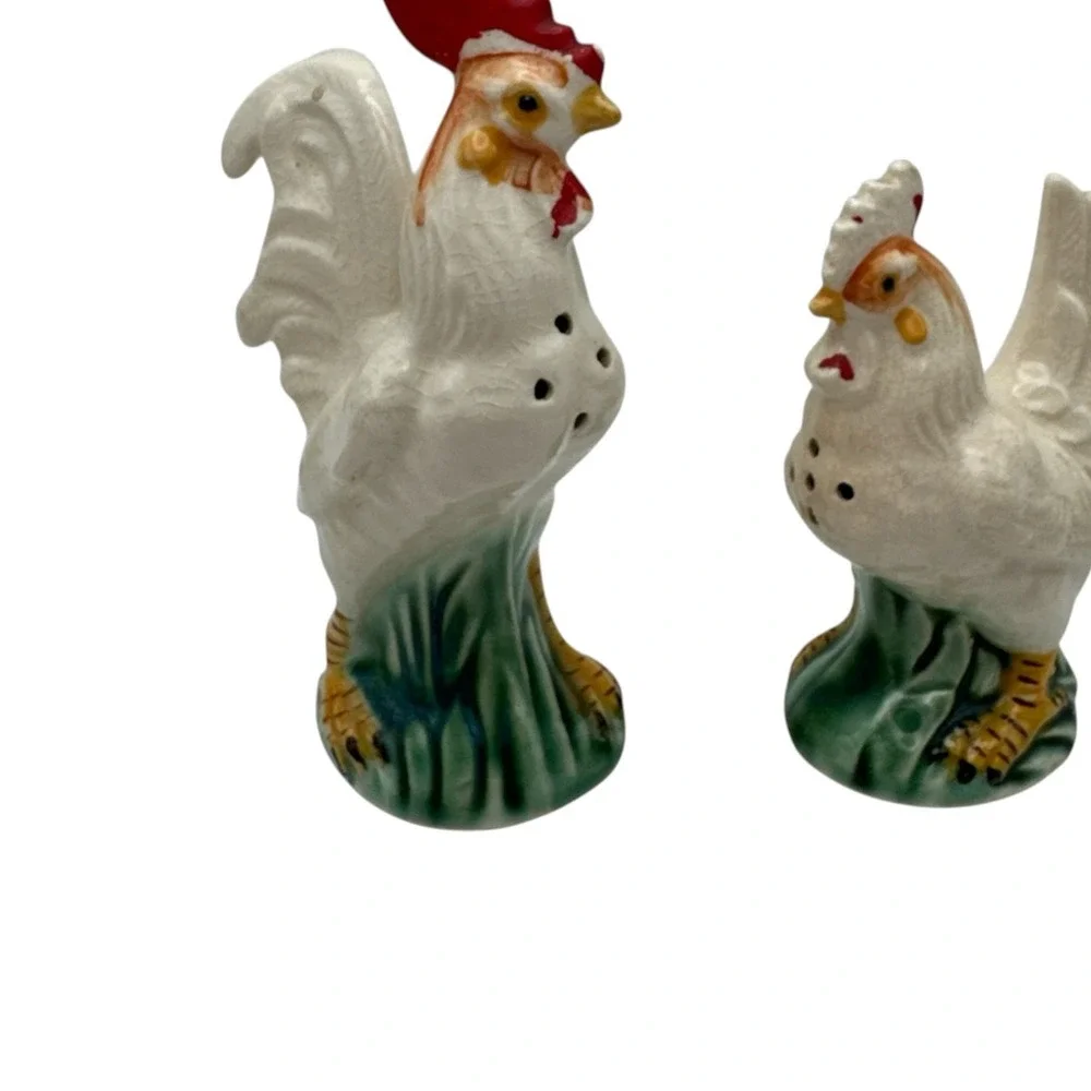 Vintage Ceramic Rooster & Hen Salt and Pepper Shakers Farmhouse Country Kitchen
